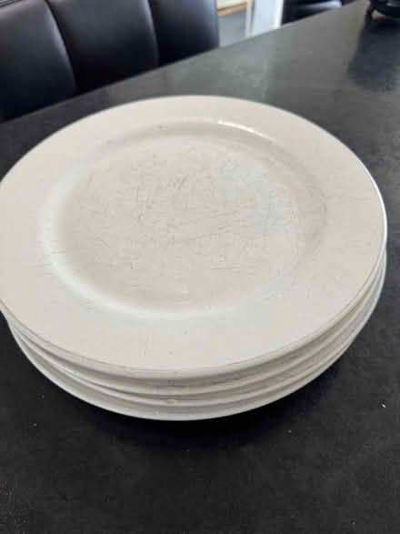 Photo of free 5x Dinner Plates by Sainsburys (Kings Hill, ME19) #1