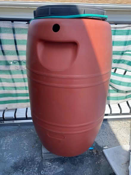Photo of free rain barrel (Bronx, NY 10469) #1