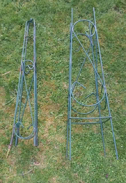 Photo of free Plant "obelisk" frame, 6ft (Central Letchworth) #2