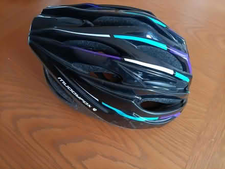 Photo of free Young adult bike helmet (Cossington (TA7)) #2