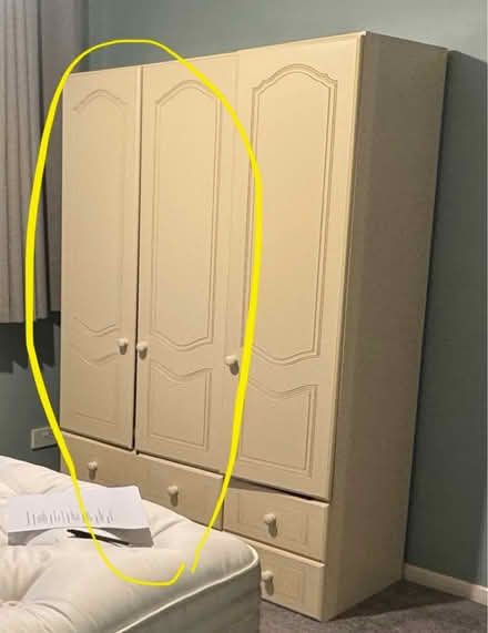 Photo of free double wardrobe (LU7) #2