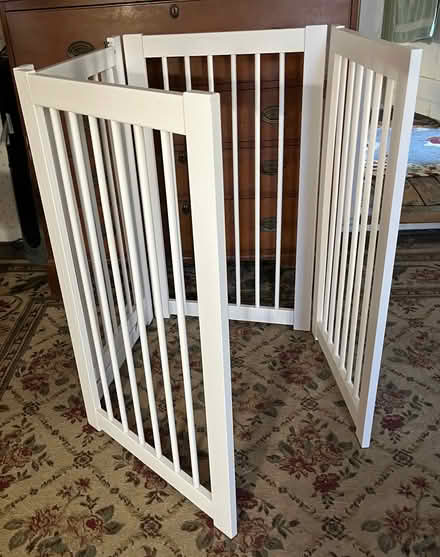 Photo of free Frisco Deluxe 4-Panel Wood Dog Gate (Chatham Township) #3