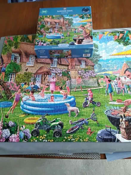 Photo of free 1000 piece jigsaw "Summer Days" (Eastcote HA4) #1