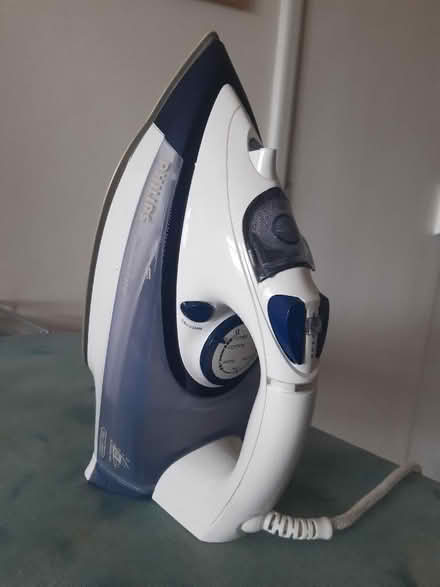 Photo of steam iron to spare (Shortstown MK42) #1
