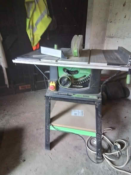 Photo of free Saw bench (East Farleigh ME15) #1