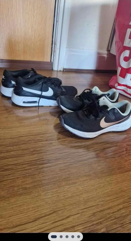 Photo of free womans clothes (SE11) #4