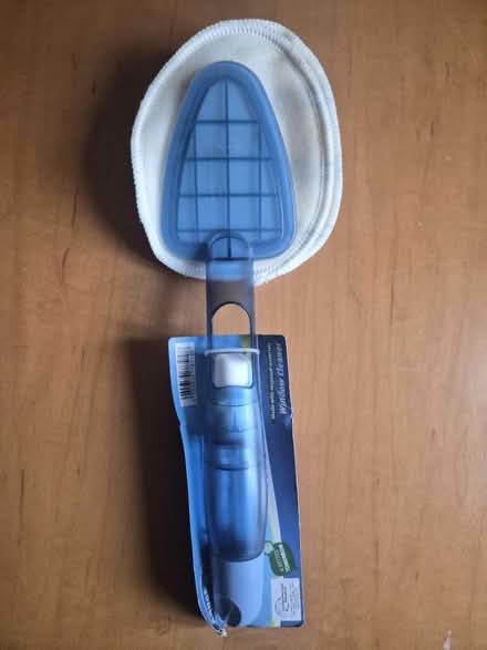 Photo of free Window cleaner (HA7) #1