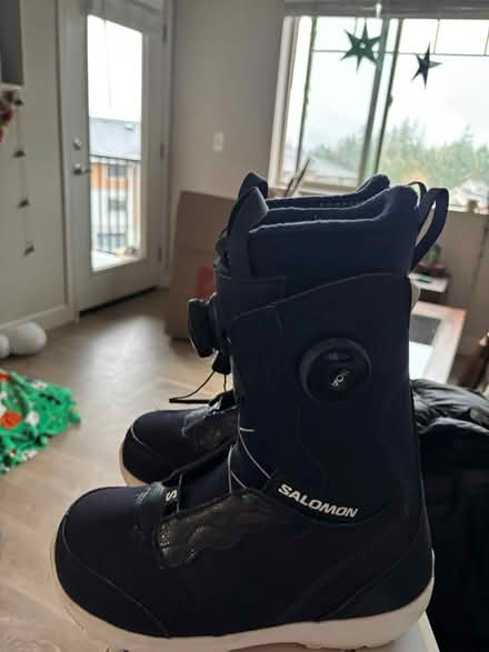 Photo of free Salomon Snowboarding Boots - US 6.5 (Issaquah) #2