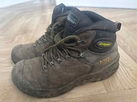 Photo of free Grisport safety boots size 41 (Oxenholme LA9) #1