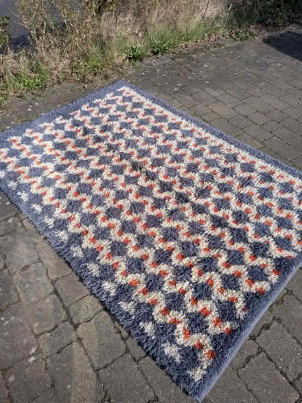 Photo of free Habitat Rug (Hartford CW8) #1