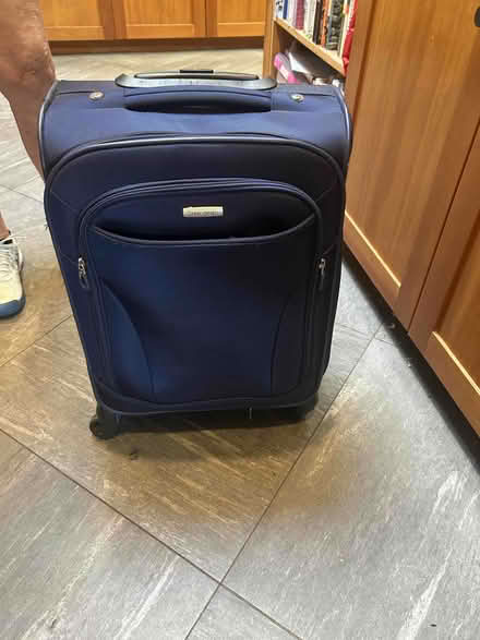 Photo of free roll away Samsonite suitcase (San Carlos) #1