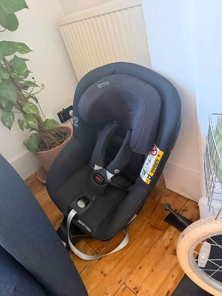 Photo of free Maxi Cosi Pearl 360 i-Size Car Seat (Hackney Central E9) #1