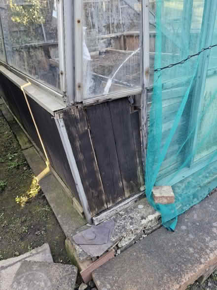 Photo of free Large greenhouse (Gilesgate DH1) #3