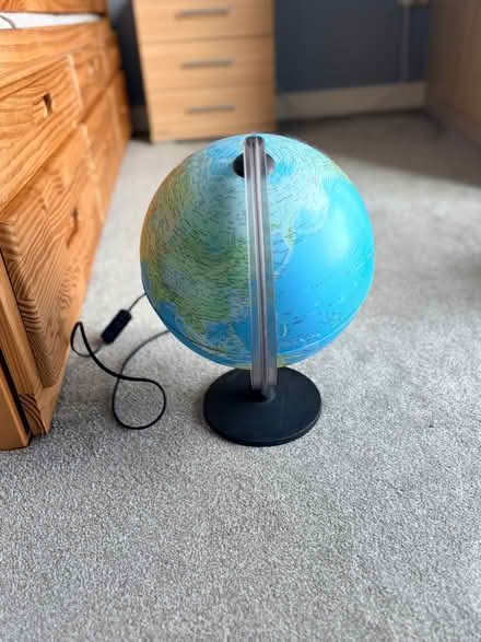 Photo of free Globe lamp (South Lambeth SW8) #1