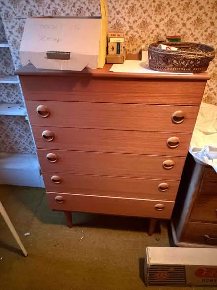 Photo of free Various Mid-Century Schreiber chests of drawers (Finchampstead RG40) #4