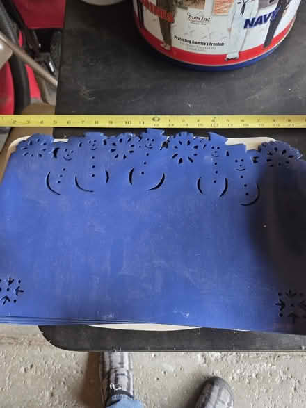 Photo of free place mats - blue (Farmington @ 11 Mile) #1