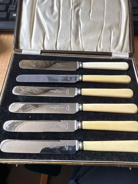 Photo of free Vintage Knife set (Wallingford) #1