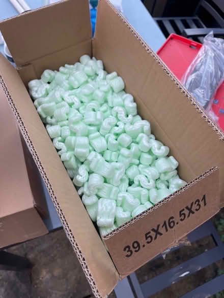 Photo of free Box of packing peanuts (Chesham HP5) #1