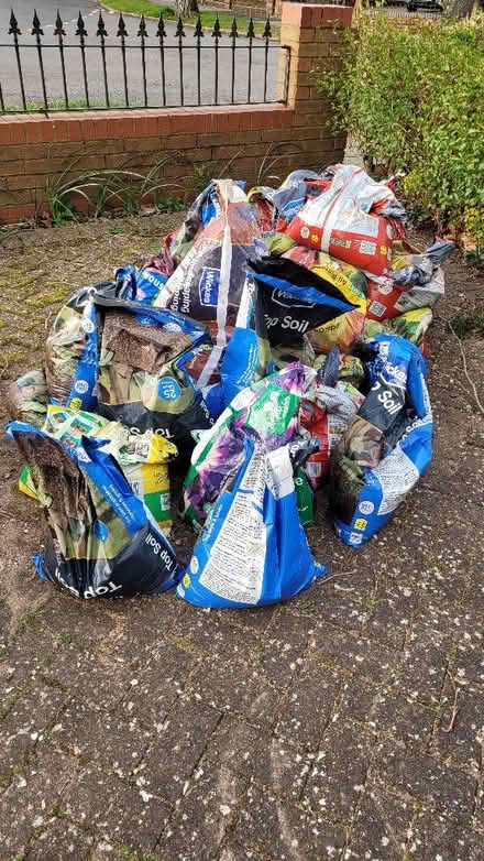 Photo of free Sand and hardcore (Turves Green B31) #1