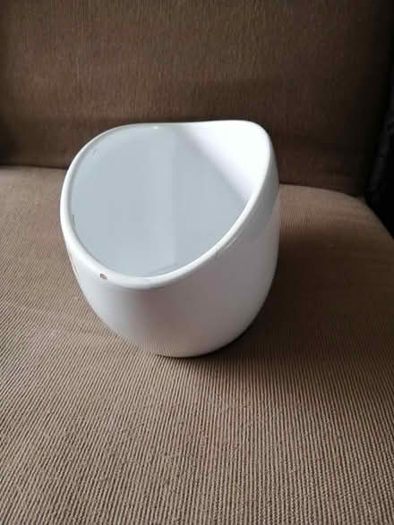 Photo of free Ceramic Planter (Old Ottawa East) #1