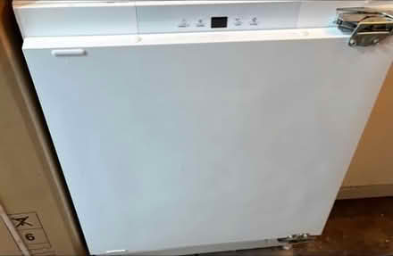 Photo of free Integrated fridge and freezer (Fleetwood FY7) #1