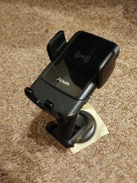 Photo of free Wireless charger (Gosport PO12) #1