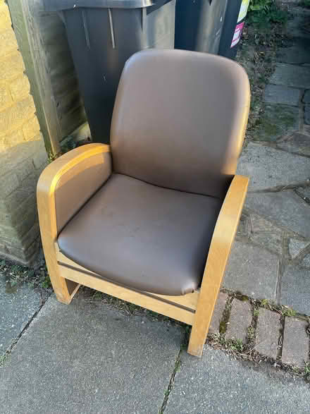 Photo of free EN1 Chair quite sturdy and heavy you need a car to collect (Enfield EN1) #1