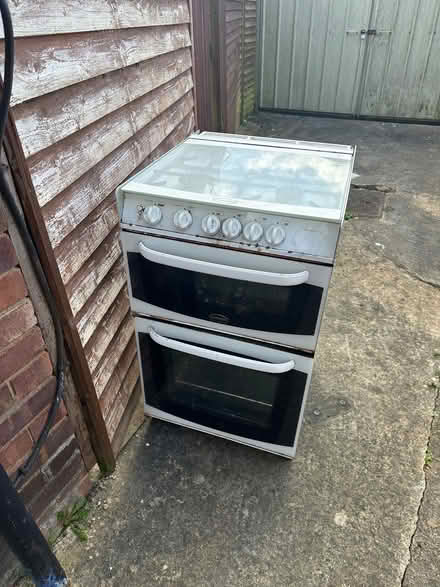Photo of free cooker (collection only) (Garden City OX5) #1