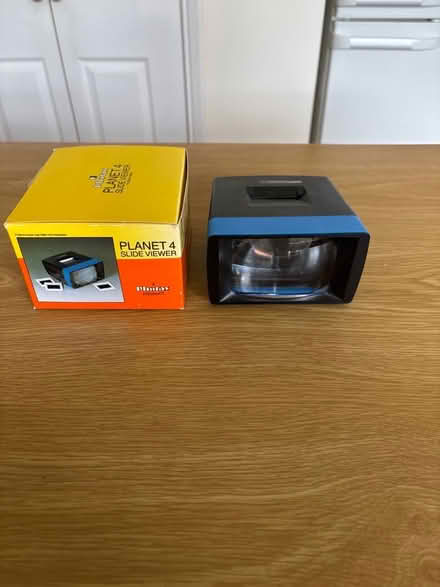 Photo of free slide viewer (Thames Ditton KT7) #2