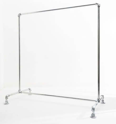 Photo of Hanging rails (Bromley North BR1) #1