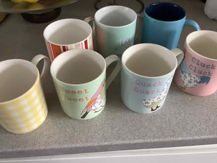 Photo of free Mugs (Fernhill GU17) #1