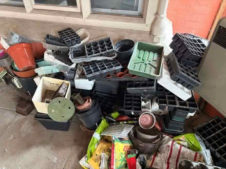 Photo of free Loads of plastic plant pots & seed trays (Finchampstead RG40) #2