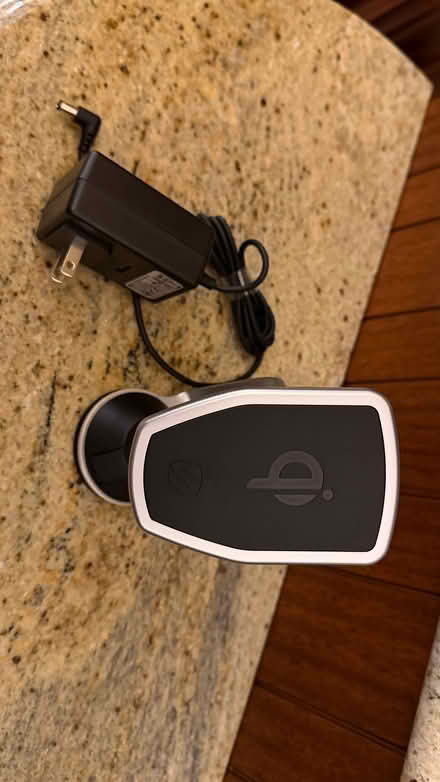 Photo of free Wireless phone charger (Kendal LA9) #1