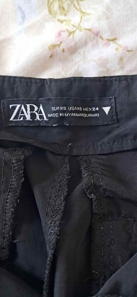 Photo of free female trousers (B20) #4