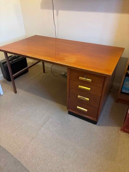 Photo of free study desk (Thames Ditton KT7) #1