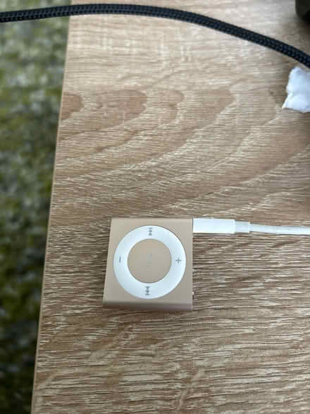 Photo of free Ipod mp3 player (S44 Glapwell) #2