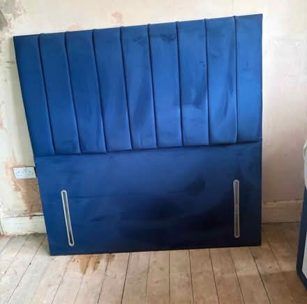 Photo of free 4’6 head board (Fleetwood FY7) #1