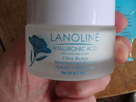 Photo of free face cream (Trinity Bellwoods) #1