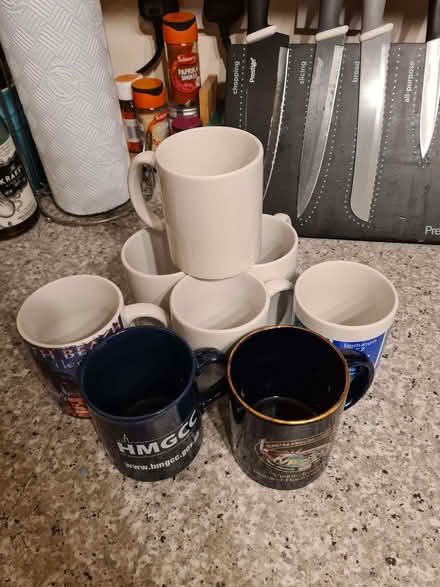 Photo of free Mugs (Bricknells Meadow OX28) #1