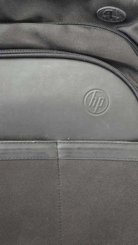 Photo of free HP laptop backpack (SE16) #2