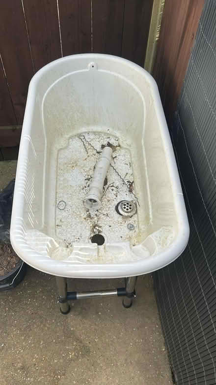 Photo of free Dog bath (Oving PO20) #1