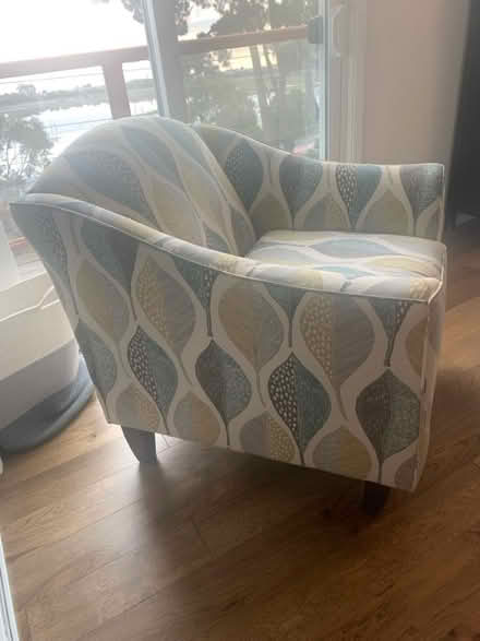 Photo of free Chair (San bruno avenue) #2