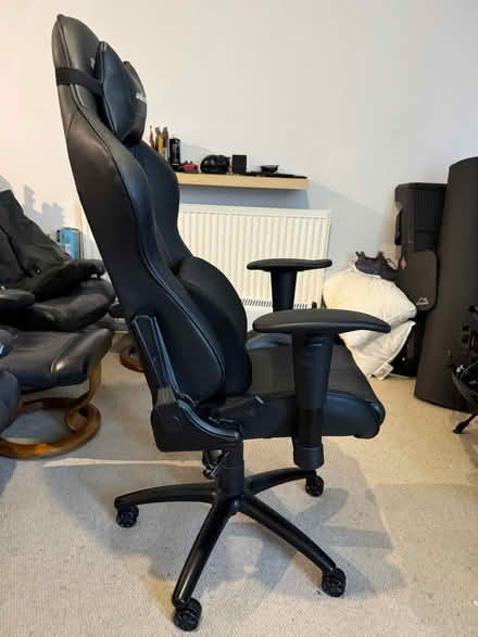 Photo of free Gaming style computer chair (High Wycombe. HP13) #2
