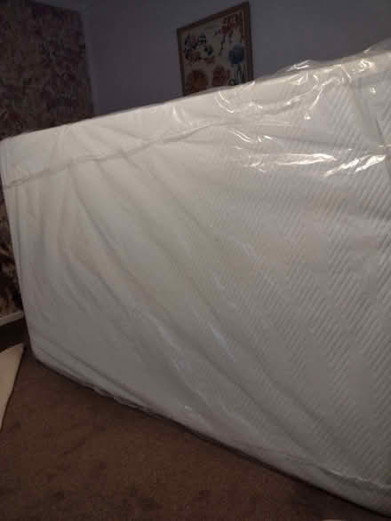 Photo of free Small double hybrid mattress (Rhiwbina CF14) #1