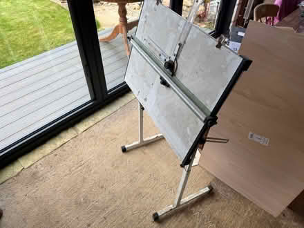 Photo of free Drawing stand (Chalford hill) #1