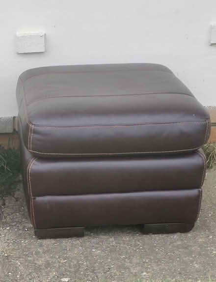 Photo of free Glass TV stand and a Pouffe (Littlehampton BN17) #1