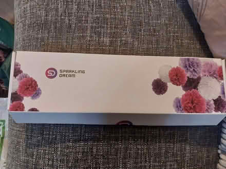 Photo of free Tissue paper pom pom display (Wrose BD2) #1