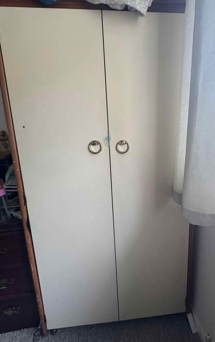 Photo of free wardrobe (Kirkstall LS5) #1