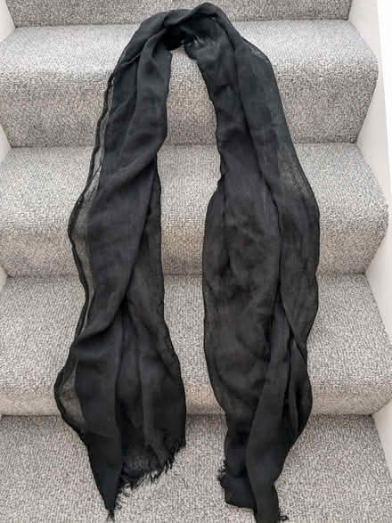 Photo of free Black scarf (Beulah Hill SE19) #1