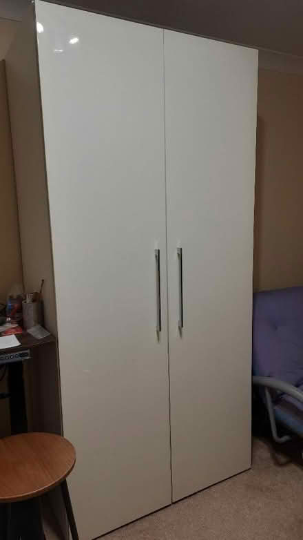Photo of free Vgc glossy wardrobe (Byfleet KT14) #1
